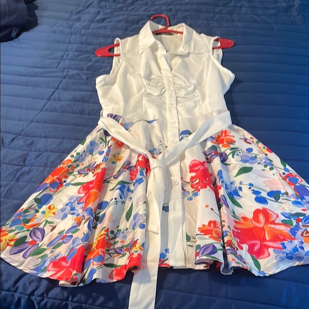 ChicMe White Sleeveless Blouse